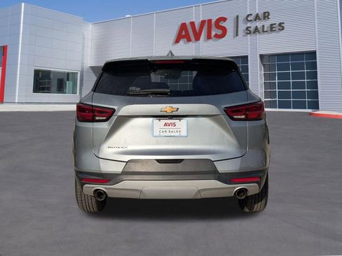 Used 2025 Chevrolet Blazer LT FWD image 7