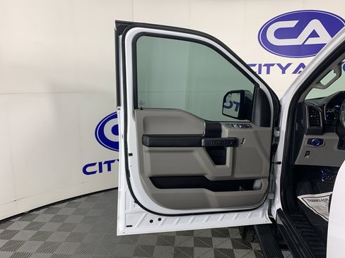 Used 2018 Ford F150 XLT AWD/4WD image 12