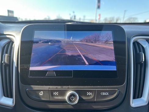 Used 2024 Chevrolet Malibu LT image 17