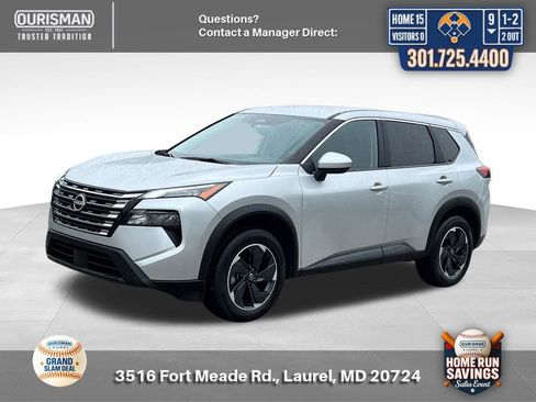 Used 2024 Nissan Rogue SV FWD image 2
