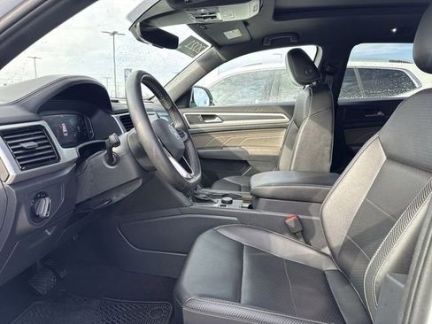 Used 2021 Volkswagen Atlas Cross Sport SEL image 12