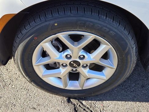 Used 2024 Kia Soul LX w/ Option Group 015 image 10