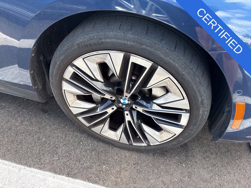 Certified 2024 BMW 530i w/ Premium Package RWD image 9