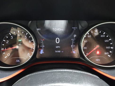 Used 2018 Jeep Compass Trailhawk w/ Leather Interior Group AWD/4WD image 7