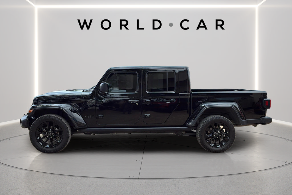 Used 2025 Jeep Gladiator Sport AWD/4WD image 13