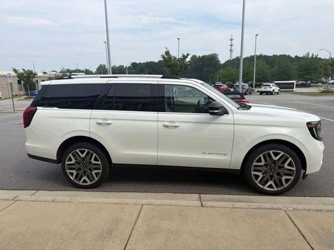 Used 2025 Ford Expedition Platinum w/ Platinum Ultimate Package AWD/4WD image 21