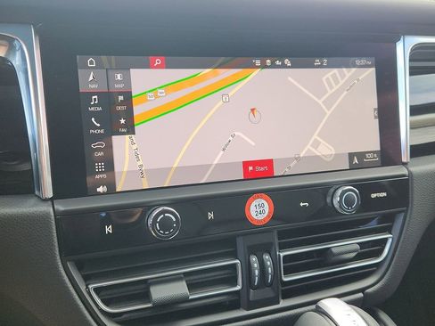 New 2026 Porsche Macan S image 15