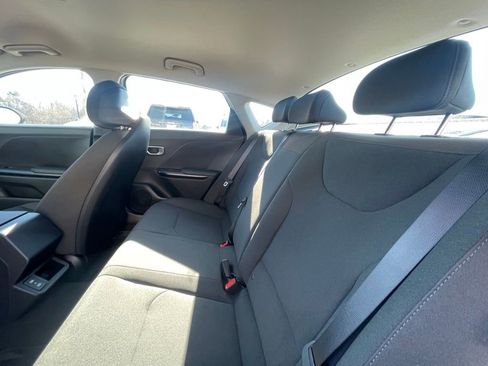 New 2026 Kia K4 FWD image 25