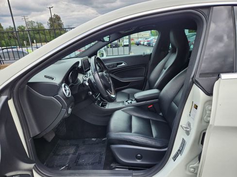 Used 2015 Mercedes-Benz CLA 250 image 10