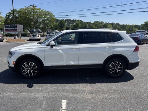 Used 2021 Volkswagen Tiguan SE FWD image 4
