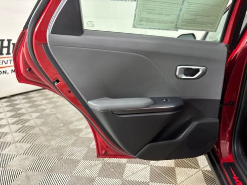 Used 2025 Kia K4 FWD image 18
