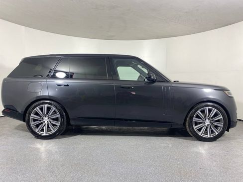 Used 2023 Land Rover Range Rover Long Wheelbase SE AWD/4WD image 4