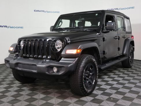 Used 2022 Jeep Wrangler Unlimited Sport image 12
