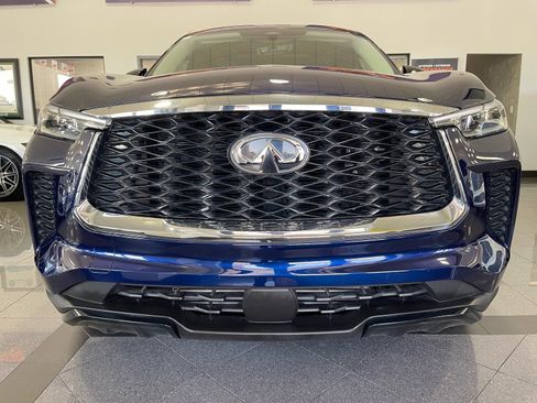 Used 2025 INFINITI QX60 Pure w/ Cargo Package FWD image 8