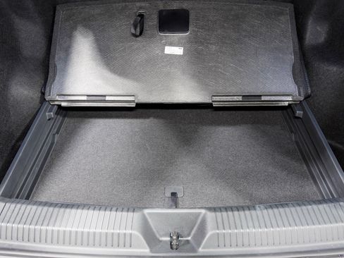Used 2023 Volkswagen ID.4 Pro AWD/4WD image 25