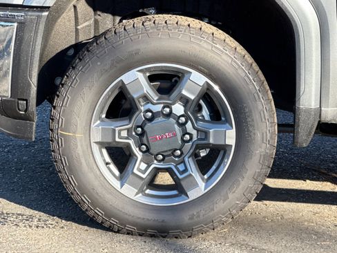 New 2026 GMC Sierra 2500 SLT w/ SLT Premium Package image 31