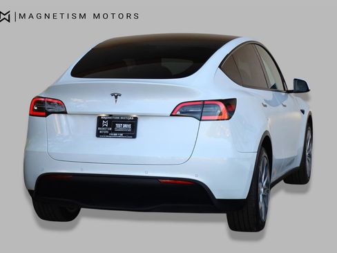 Used 2020 Tesla Model Y Long Range AWD/4WD image 7