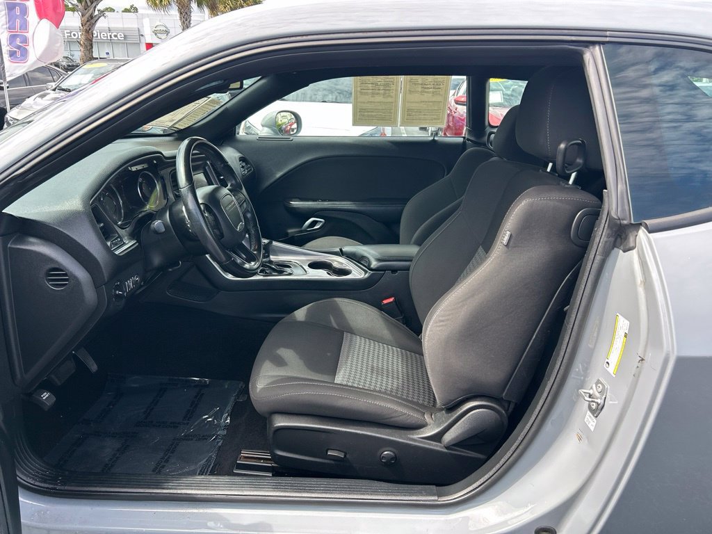 Used 2022 Dodge Challenger GT RWD image 10