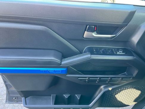 Used 2025 Toyota Tacoma TRD Off-Road image 20