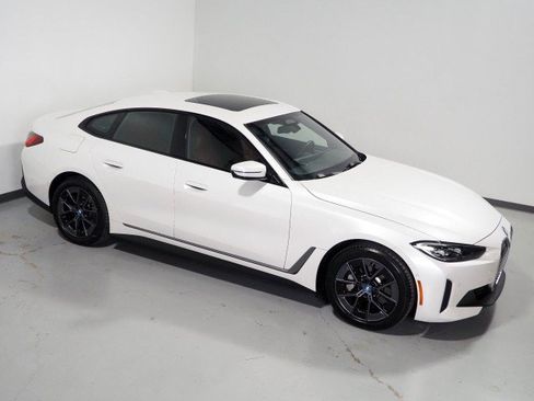Used 2023 BMW i4 eDrive35 RWD image 11