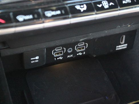 Used 2024 Jeep Grand Wagoneer L Series III image 32