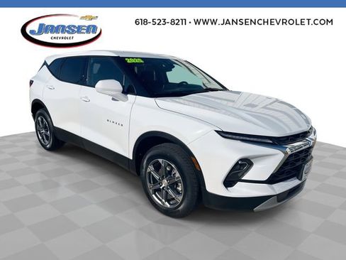 Used 2025 Chevrolet Blazer LT FWD image 1