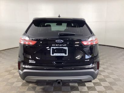 Used 2024 Ford Edge SEL w/ Convenience Package