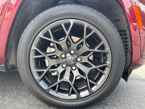 Certified 2025 Jeep Grand Cherokee L Summit AWD/4WD image 15