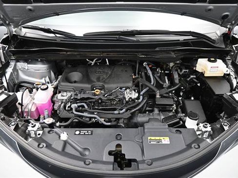 Used 2025 Toyota Sienna XLE FWD image 21