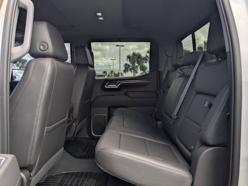 Certified 2022 Chevrolet Silverado 1500 LT Trail Boss w/ LT Trail Boss Premium Package AWD/4WD image 18