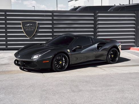 Used 2018 Ferrari 488 Spider image 6
