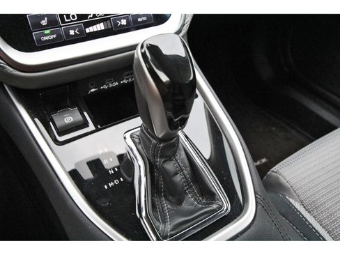 Used 2024 Subaru Outback Premium AWD/4WD image 25
