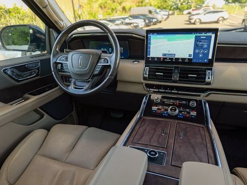 Used 2023 Lincoln Navigator L Reserve AWD/4WD image 42