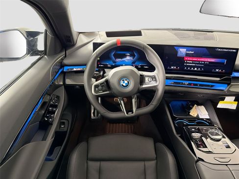 New 2026 BMW i5 w/ Executive Package AWD/4WD image 22