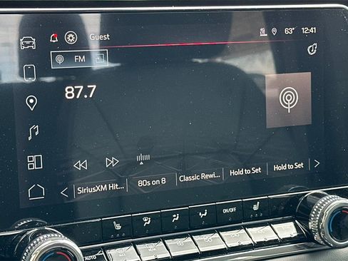 New 2025 GMC Canyon Elevation w/ Convenience Package image 15