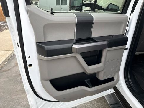 Used 2021 Ford F550 2WD Crew Cab Super Duty w/ XLT Value Package image 19