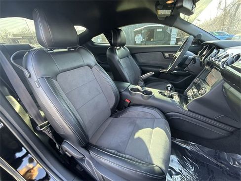 Used 2019 Ford Mustang Shelby GT350 w/ Technology Package image 22