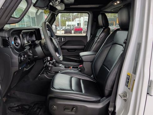 Used 2024 Jeep Wrangler High Altitude AWD/4WD image 15