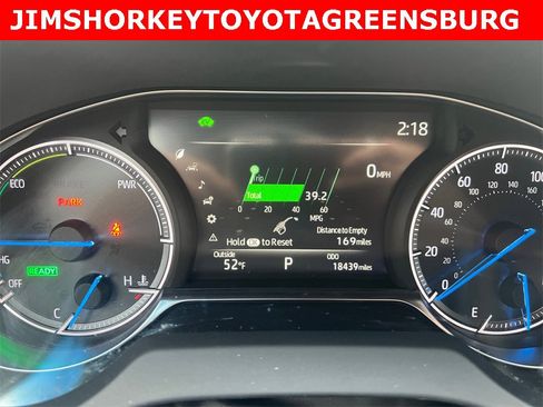 Used 2024 Toyota Venza XLE image 17