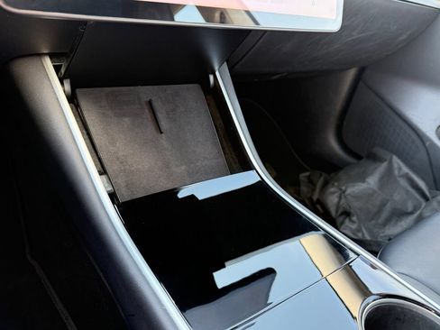 Used 2019 Tesla Model 3 RWD image 17