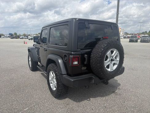 Used 2020 Jeep Wrangler Sport S image 8