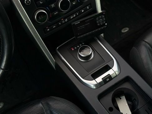 Used 2017 Land Rover Discovery Sport HSE image 26
