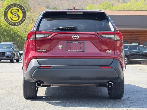 Used 2019 Toyota RAV4 XLE Premium w/ Cold Weather Package image 5