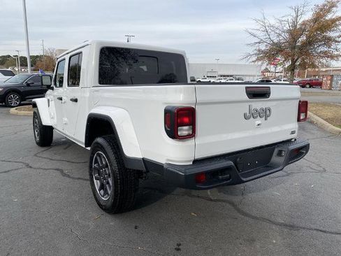 Used 2023 Jeep Gladiator Overland image 5