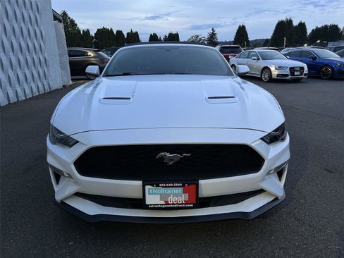 Used 2019 Ford Mustang Premium image 3