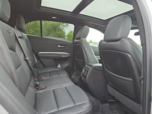 Used 2020 Cadillac XT4 Premium Luxury w/ Cold Weather Package AWD/4WD image 7