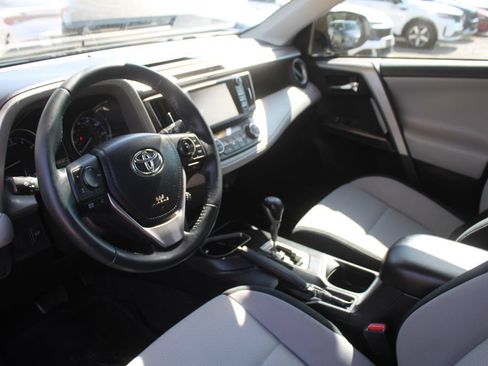Used 2018 Toyota RAV4 Adventure FWD image 23