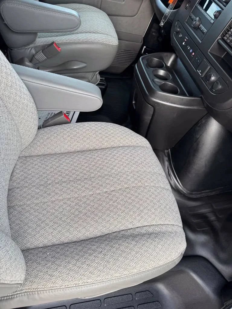 Used 2020 GMC Savana 3500 Extended w/ Driver Convenience Package RWD image 14