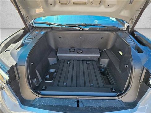 New 2026 Chevrolet Silverado EV LT image 17