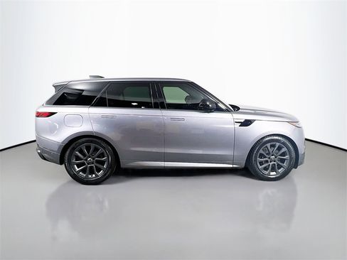 Certified 2024 Land Rover Range Rover Sport Dynamic SE image 4